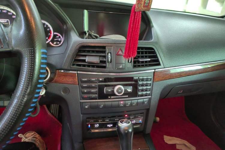Used Mercedes-Benz E-Class 2012 E 260 CGI Convertible Audio And AC Panel