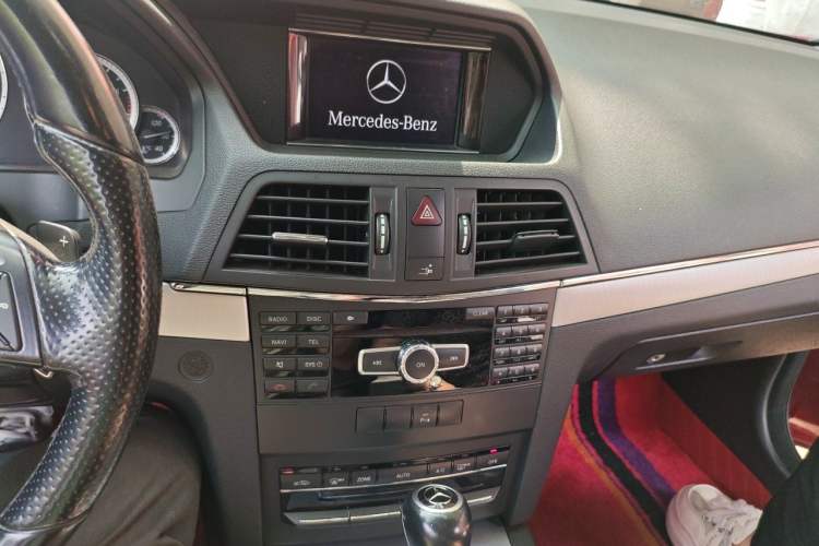 Used Mercedes-Benz E-Class 2012 E 200 CGI Coupe Audio And AC Panel
