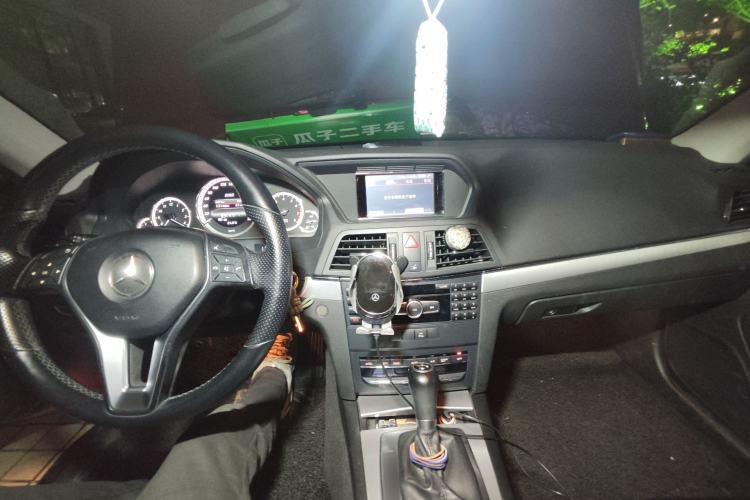 Used Mercedes-Benz E-Class 2012 E 200 CGI Coupe Center Console