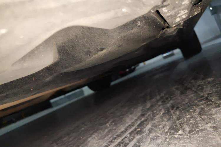 Used Mercedes-Benz E-Class 2012 E 300 L Elegant Model Chassis Front Left