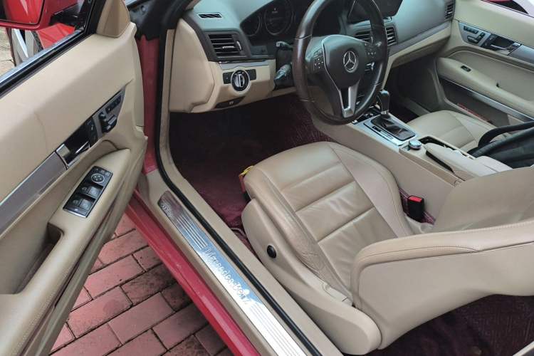 Used Mercedes-Benz E-Class 2012 E 200 CGI Coupe Driver Seat
