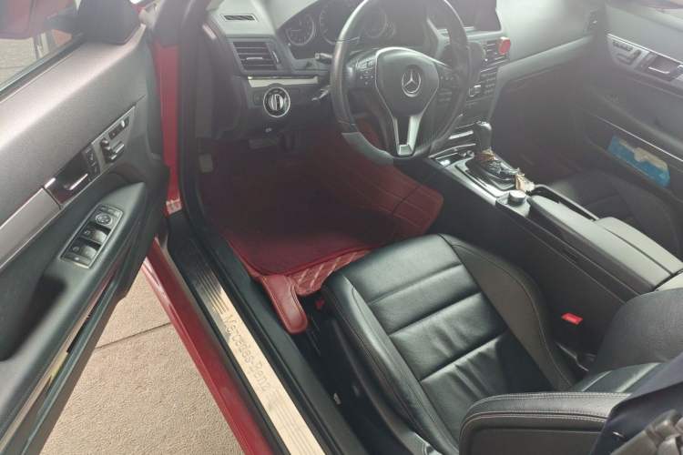 Used Mercedes-Benz E-Class 2012 E 200 CGI Coupe Driver Seat