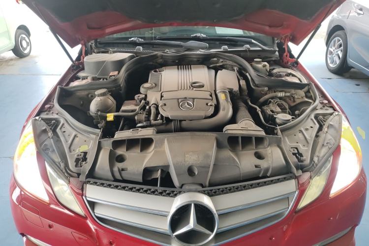Used Mercedes-Benz E-Class 2012 E 260 CGI Coupe Engine Bay