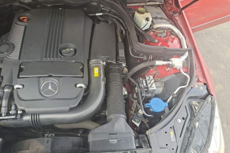 Used Mercedes-Benz E-Class 2012 E 200 CGI Coupe Engine Bay Left