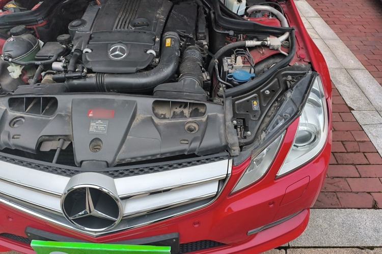 Used Mercedes-Benz E-Class 2012 E 200 CGI Coupe Engine Bay Left