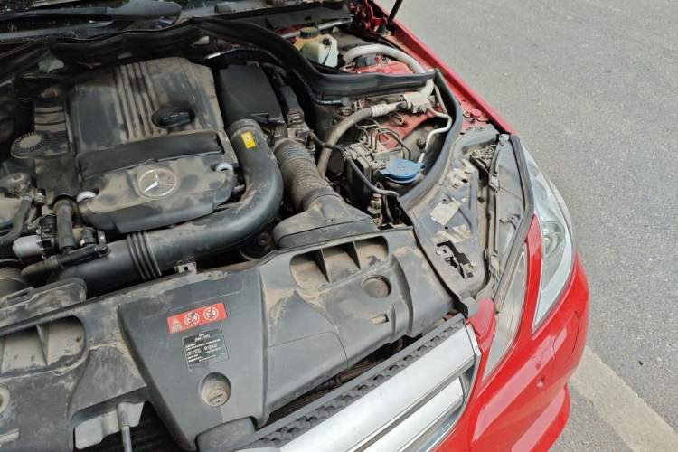 Used Mercedes-Benz E-Class 2012 E 200 CGI Coupe Engine Bay Left