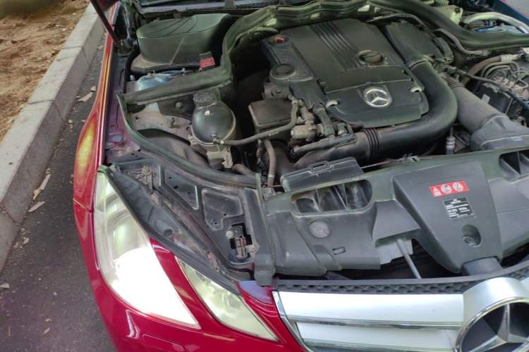 Used Mercedes-Benz E-Class 2012 E 260 CGI Convertible Engine Bay Right