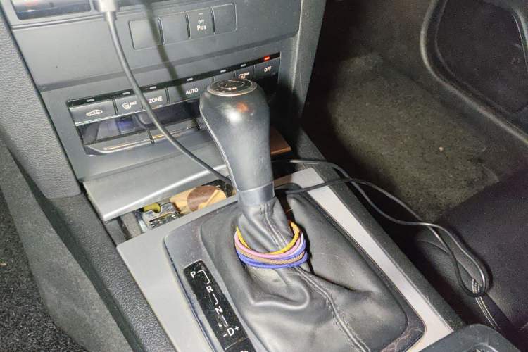 Used Mercedes-Benz E-Class 2012 E 200 CGI Coupe Gear Lever