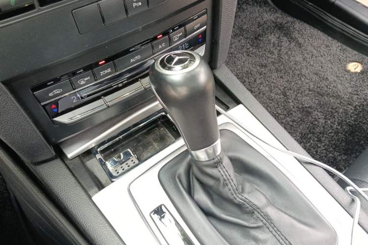 Used Mercedes-Benz E-Class 2012 E 260 CGI Coupe Gear Lever