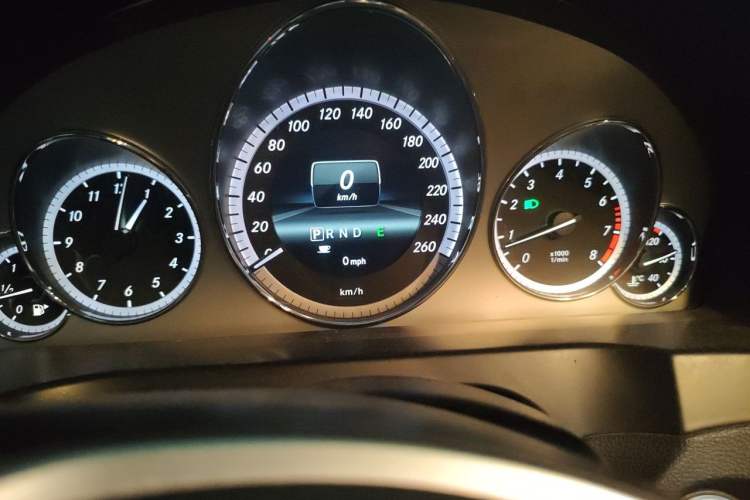 Used Mercedes-Benz E-Class 2012 E 260 CGI Coupe Instrument Cluster