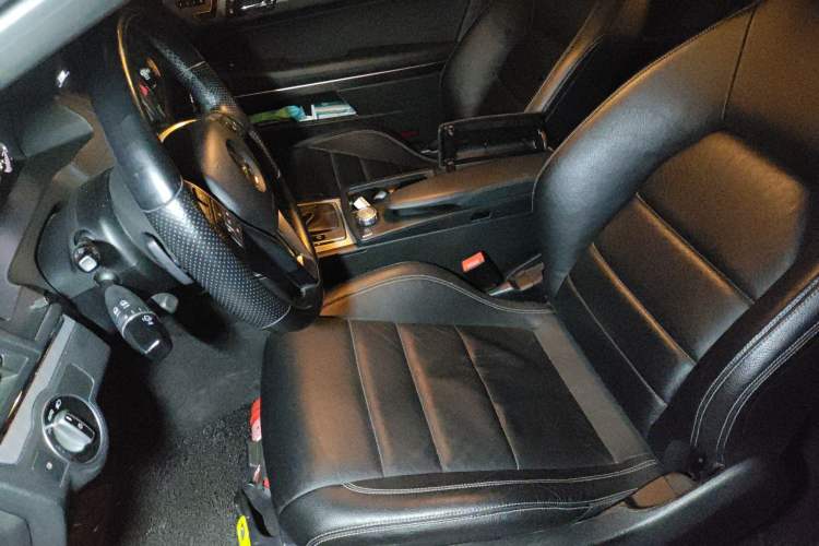 Used Mercedes-Benz E-Class 2012 E 200 CGI Coupe Left Front Seat