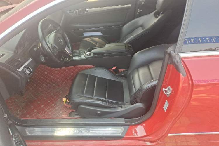 Used Mercedes-Benz E-Class 2012 E 200 CGI Coupe Left Front Seat