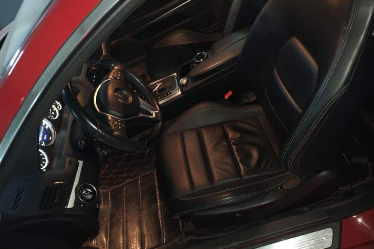 Used Mercedes-Benz E-Class 2012 E 200 CGI Coupe Left Front Seat