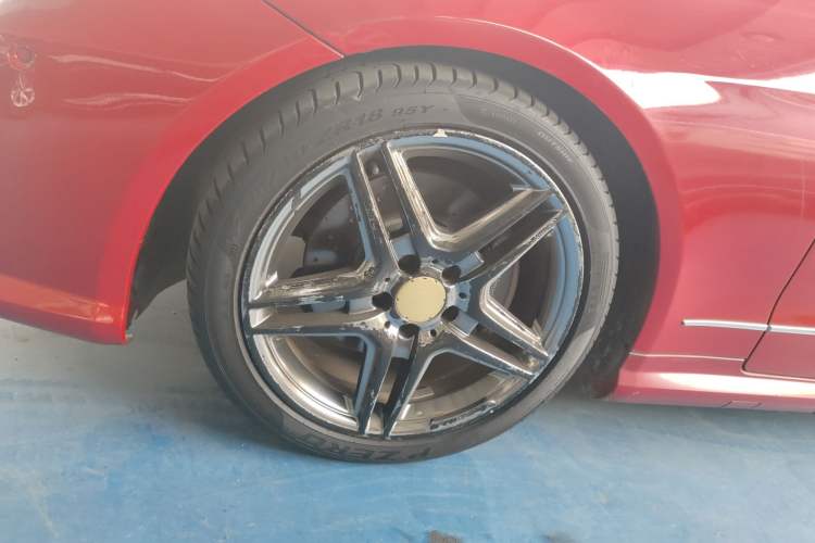 Used Mercedes-Benz E-Class 2012 E 260 CGI Coupe Left Front Wheel Hub