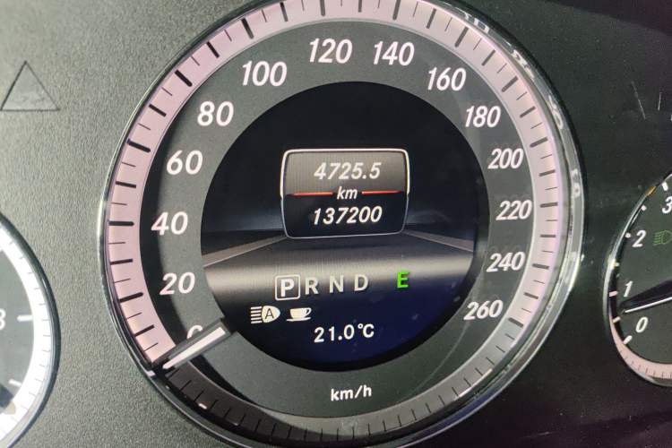 Used Mercedes-Benz E-Class 2012 E 200 CGI Coupe Odometer Close Up