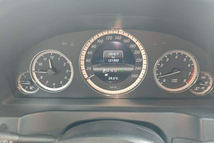 Used Mercedes-Benz E-Class 2012 E 200 CGI Coupe Odometer Close Up