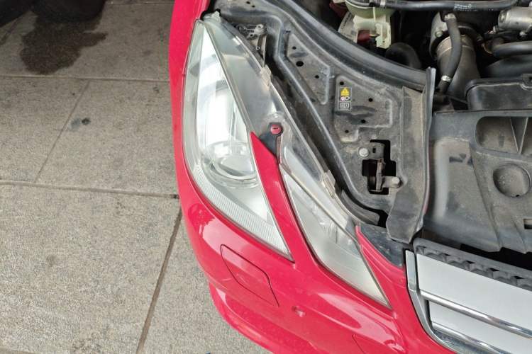 Used Mercedes-Benz E-Class 2012 E 200 CGI Coupe Right Front Headlight