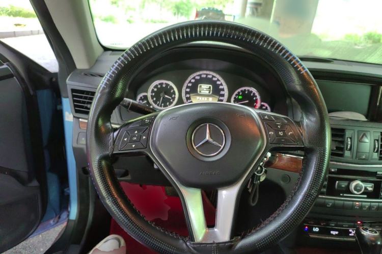 Used Mercedes-Benz E-Class 2012 E 260 CGI Convertible Steering Wheel