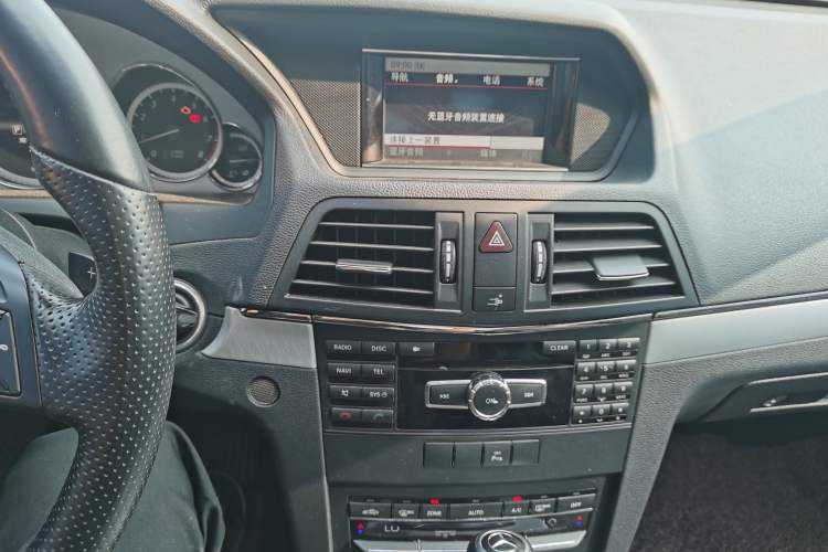 Used Mercedes-Benz E-Class 2012 E 200 CGI Coupe Audio And AC Panel