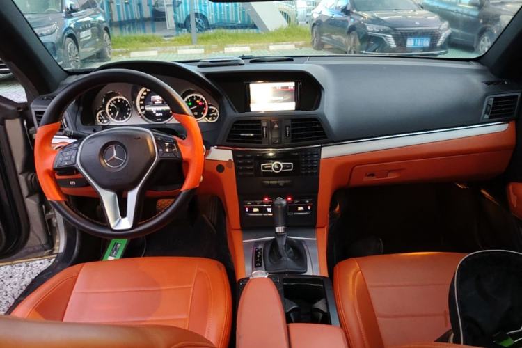 Used Mercedes-Benz E-Class 2012 E 200 CGI Coupe Center Console