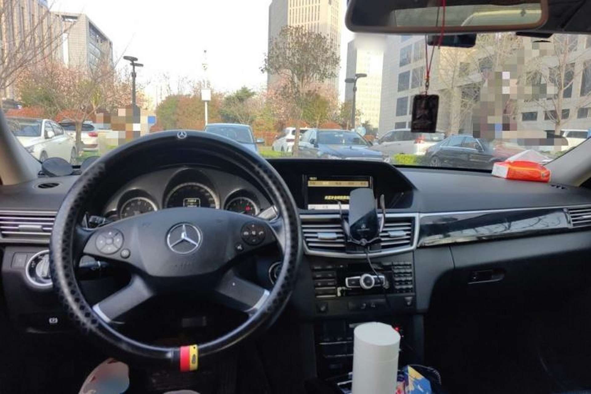 Used Mercedes-Benz E-Class 2012 E 260 L CGI Fashion Model Center Console
