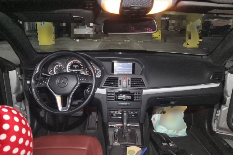 Used Mercedes-Benz E-Class 2012 E 200 CGI Coupe Center Console