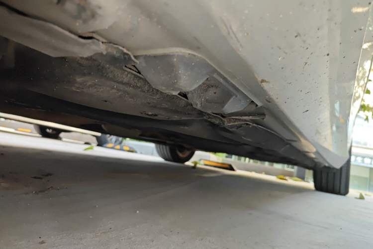 Used Mercedes-Benz E-Class 2012 E 200 L CGI Elegant Model Chassis Front Left