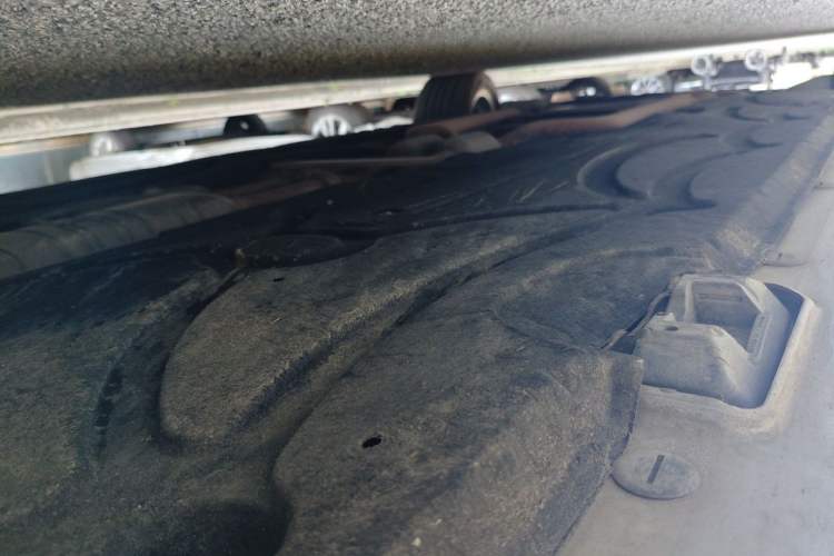 Used Mercedes-Benz E-Class 2012 E 300 L Elegant Model Chassis Rear Left
