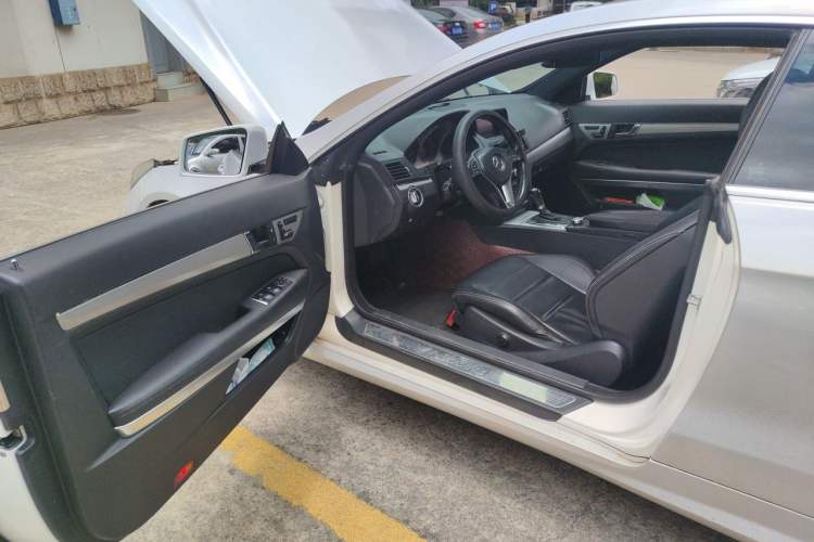 Used Mercedes-Benz E-Class 2012 E 200 CGI Coupe Driver Seat