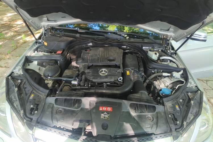 Used Mercedes-Benz E-Class 2012 E 200 CGI Coupe Engine Bay