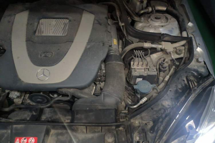 Used Mercedes-Benz E-Class 2012 E 300 L Fashion Model Engine Bay Left