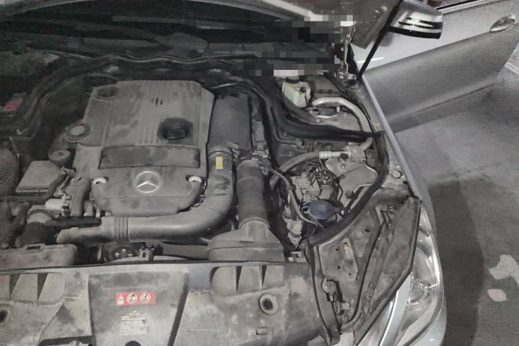 Used Mercedes-Benz E-Class 2012 E 200 CGI Coupe Engine Bay Left