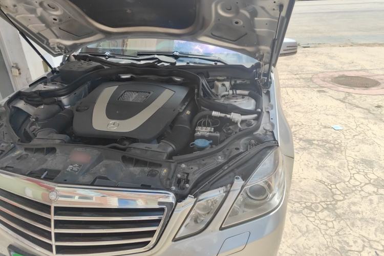 Used Mercedes-Benz E-Class 2012 E 300 L Fashion Model Engine Bay Left
