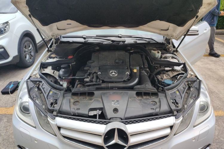 Used Mercedes-Benz E-Class 2012 E 200 CGI Coupe Engine Bay