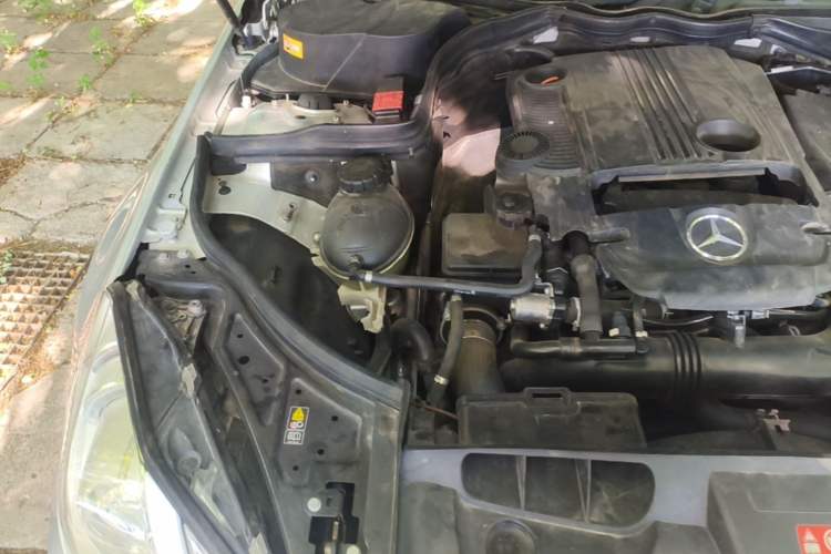 Used Mercedes-Benz E-Class 2012 E 200 CGI Coupe Engine Bay Right