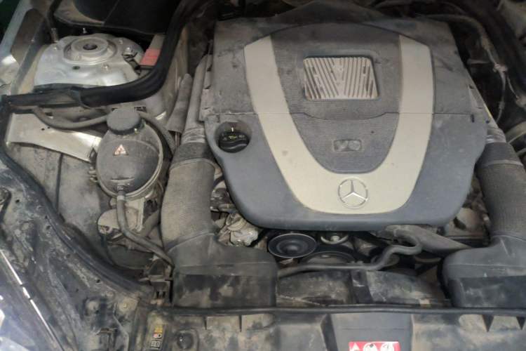 Used Mercedes-Benz E-Class 2012 E 300 L Fashion Model Engine Bay Right