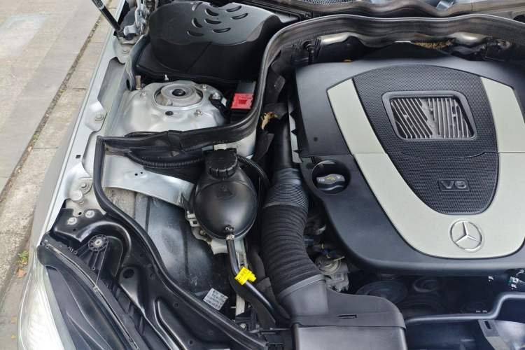 Used Mercedes-Benz E-Class 2012 E 300 L Elegant Model Engine Bay Right