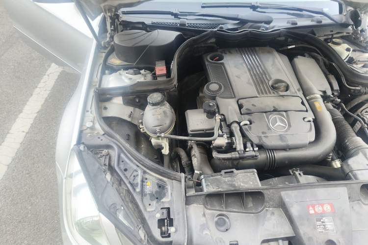 Used Mercedes-Benz E-Class 2012 E 260 CGI Coupe Engine Bay Right