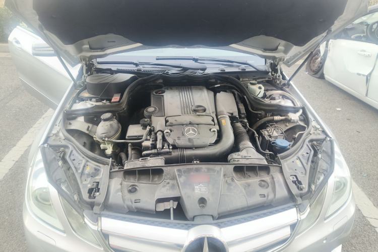 Used Mercedes-Benz E-Class 2012 E 260 CGI Coupe Engine Bay