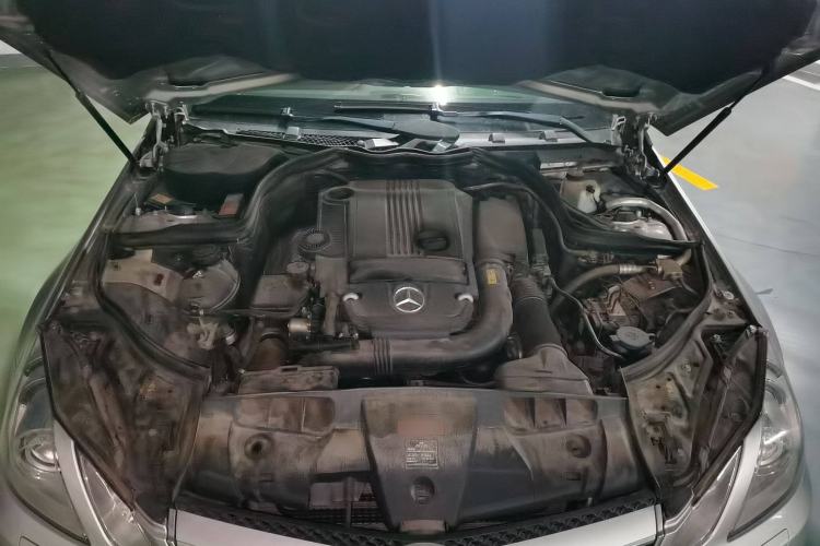 Used Mercedes-Benz E-Class 2012 E 200 CGI Coupe Engine Bay