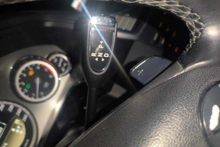 Used Mercedes-Benz E-Class 2012 E 300 L Fashion Model Gear Lever