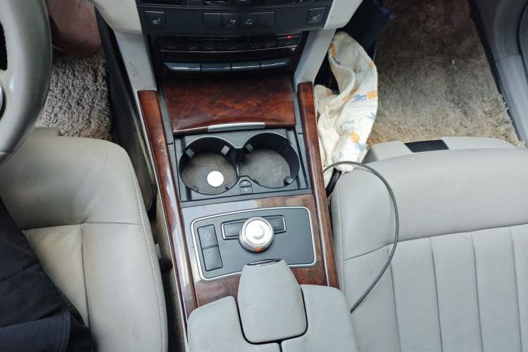 Used Mercedes-Benz E-Class 2012 E 300 L Elegant Model Gear Lever