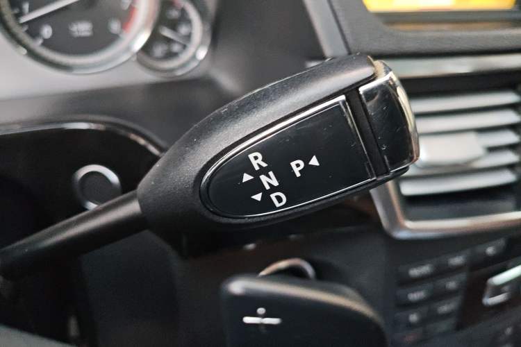 Used Mercedes-Benz E-Class 2012 E 260 L CGI Fashion Model Gear Lever