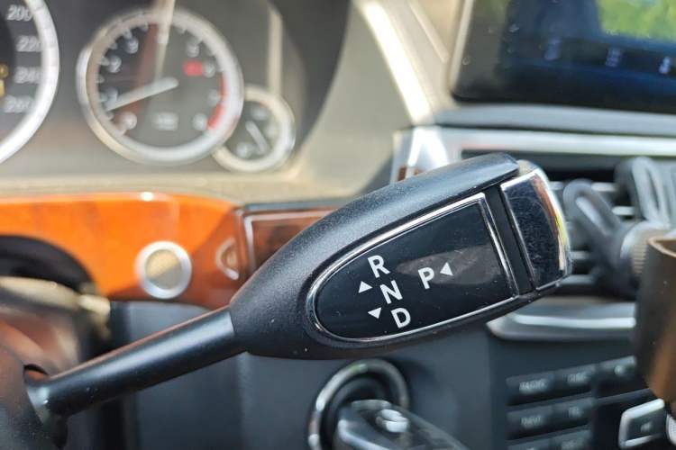 Used Mercedes-Benz E-Class 2012 E 300 L Elegant Model Gear Lever