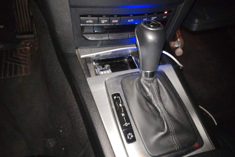 Used Mercedes-Benz E-Class 2012 E 200 CGI Coupe Gear Lever