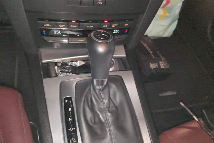 Used Mercedes-Benz E-Class 2012 E 200 CGI Coupe Gear Lever