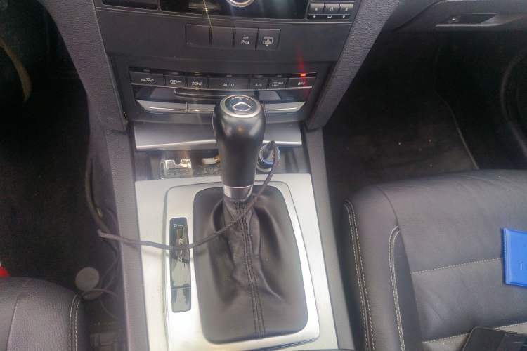 Used Mercedes-Benz E-Class 2012 E 260 CGI Coupe Gear Lever