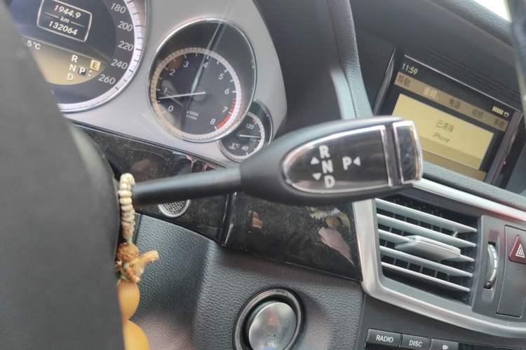Used Mercedes-Benz E-Class 2012 E 300 L Fashion Model Gear Lever