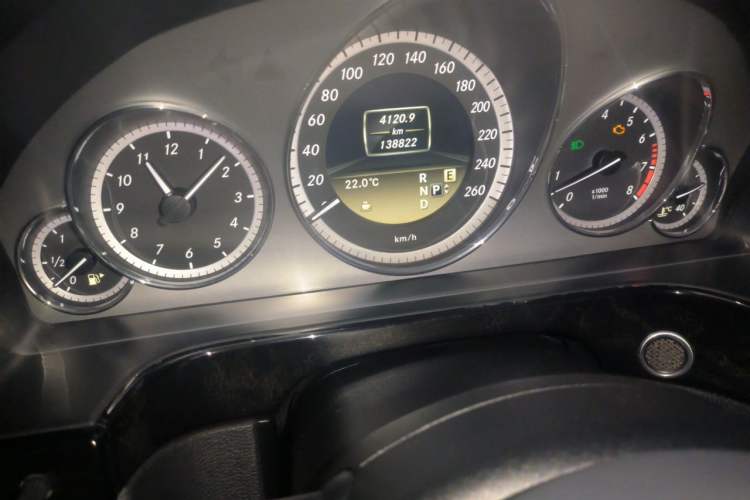 Used Mercedes-Benz E-Class 2012 E 300 L Fashion Model Instrument Cluster