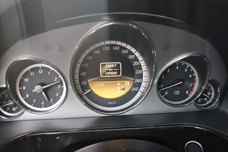 Used Mercedes-Benz E-Class 2012 E 260 L CGI Fashion Model Instrument Cluster